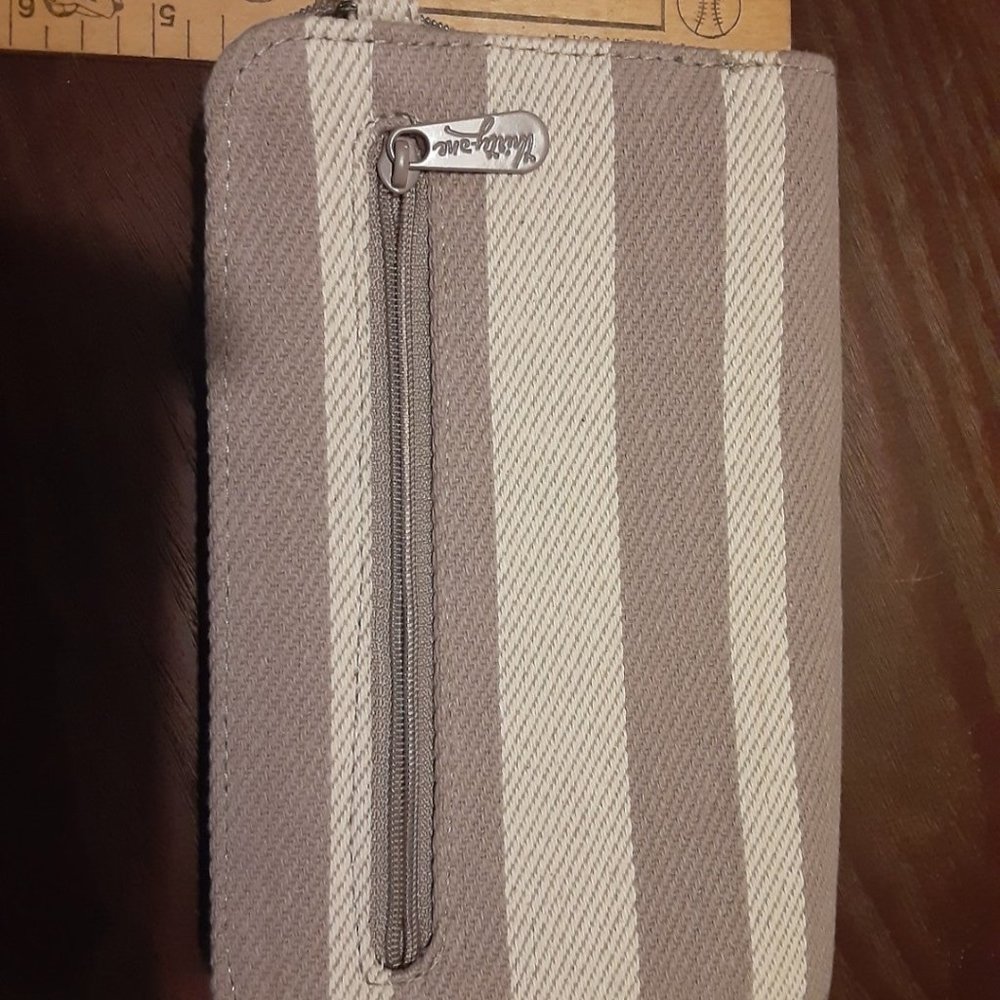31 wallet